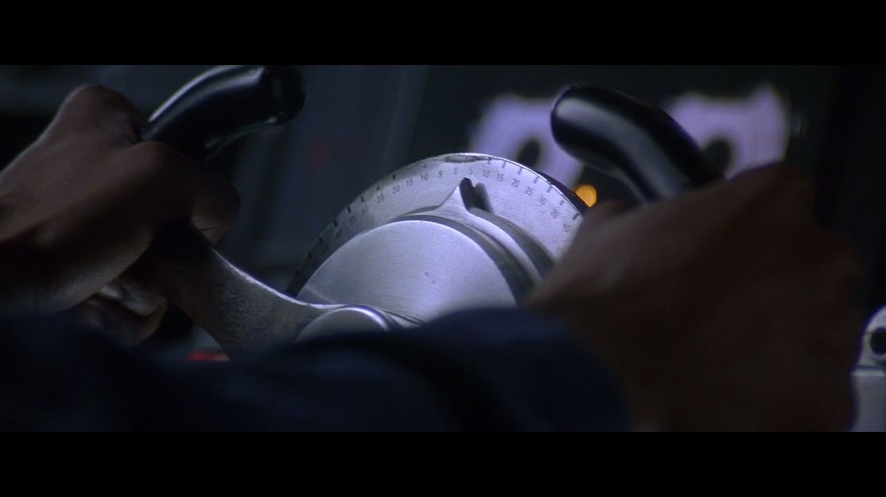 红潮风暴剧照的剧照