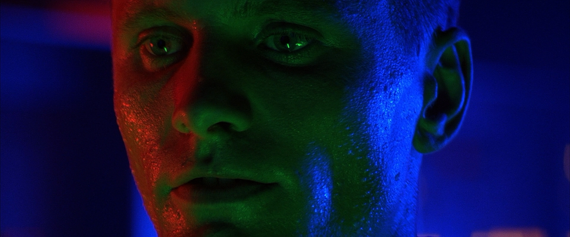 红潮风暴剧照的剧照