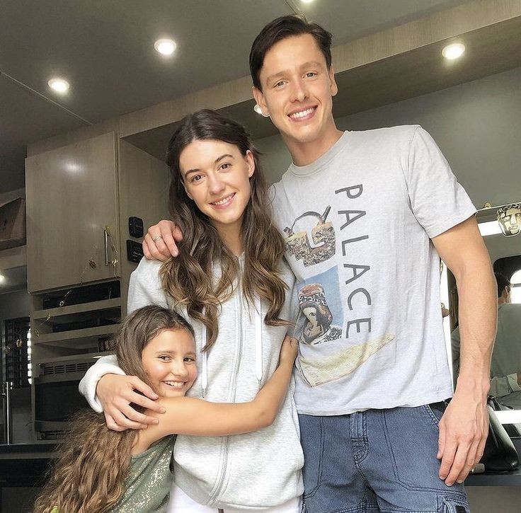 沼泽深处的女孩剧照的剧照