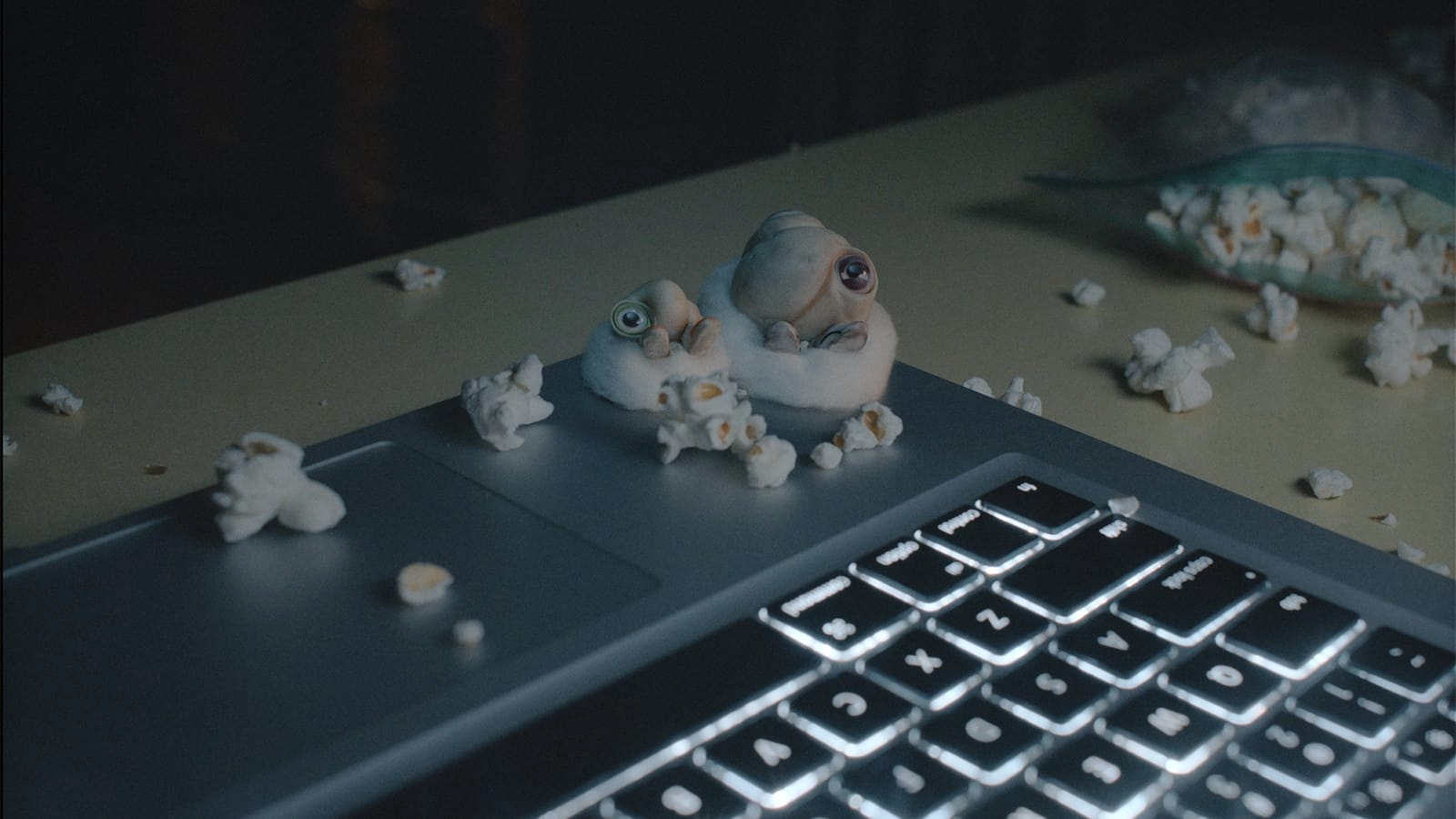 穿着鞋子的贝壳马塞尔剧照的剧照