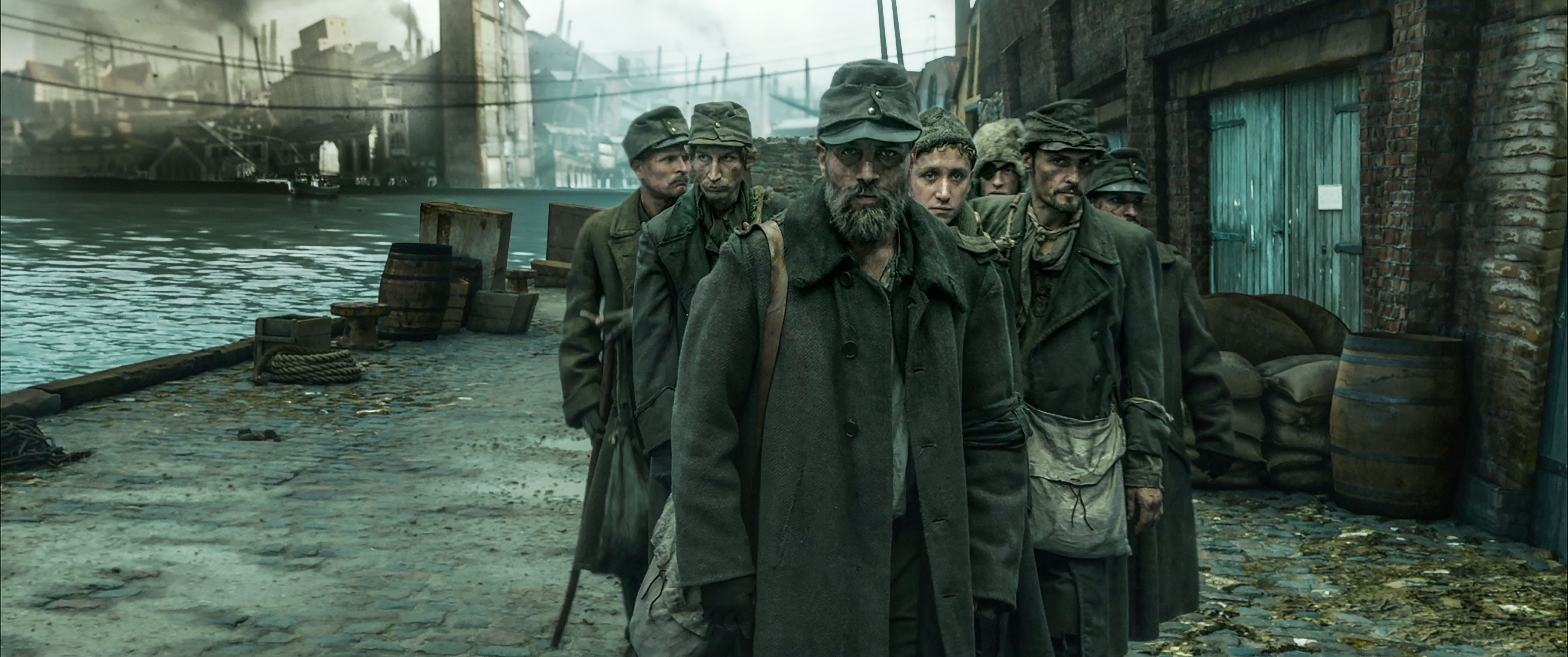 身在内陆剧照的剧照