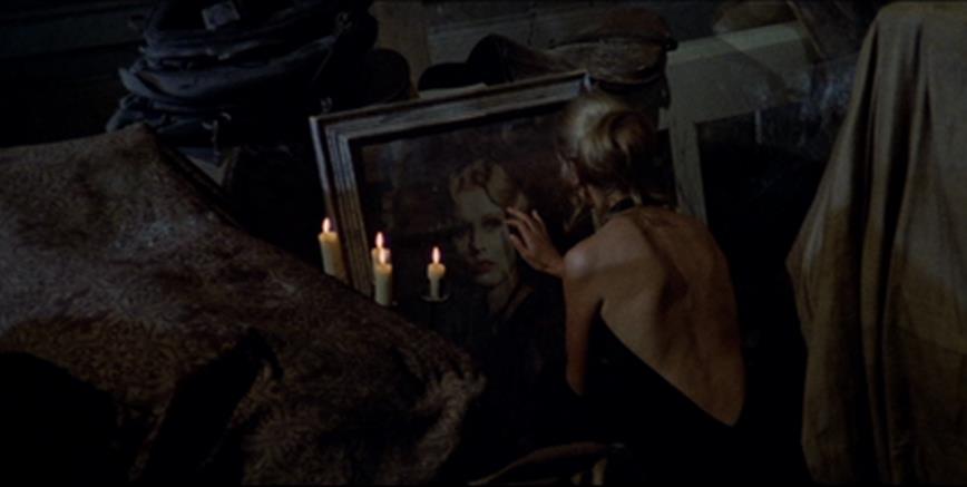 玛丽的白色连衣裙剧照的剧照