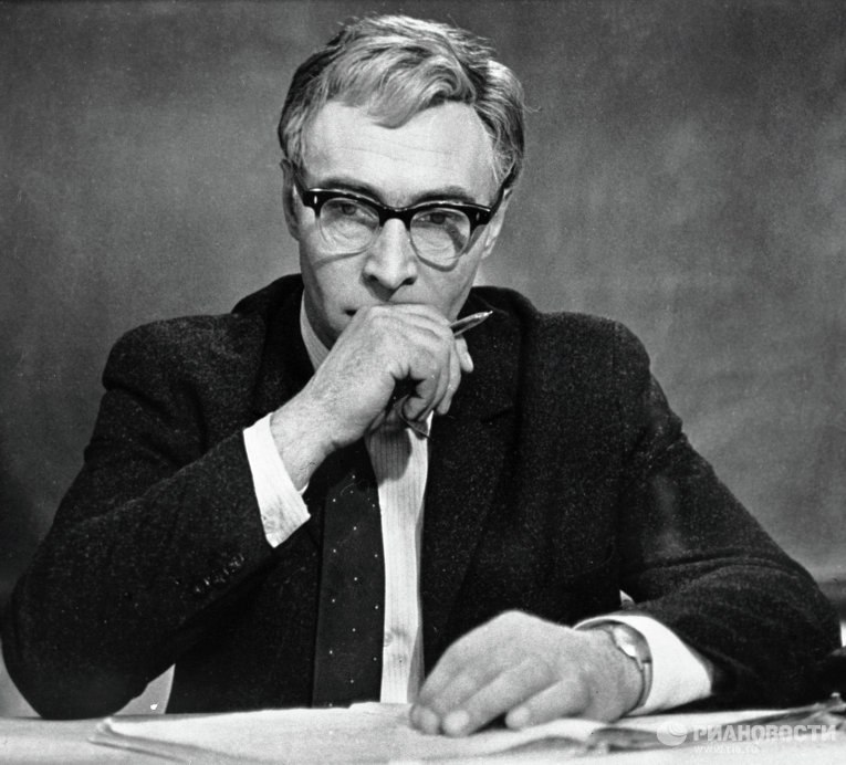 我们一同活到星期一剧照的剧照