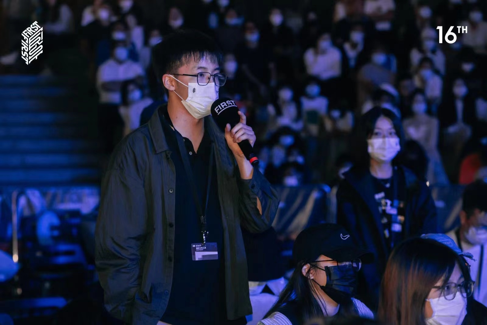 一个和四个剧照的剧照