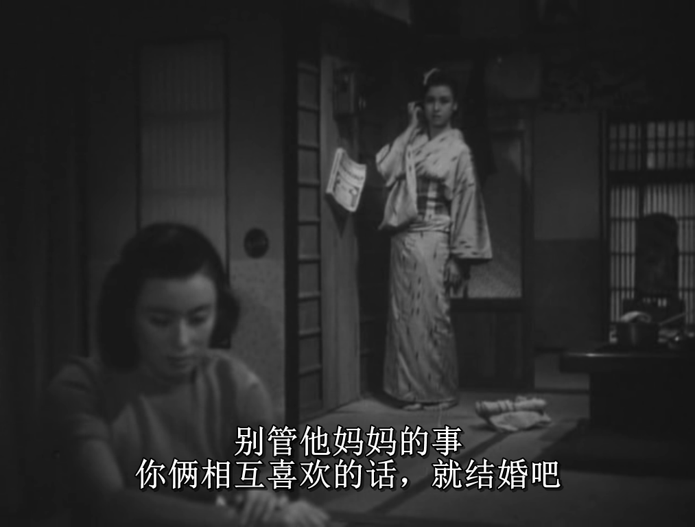 虚饰的盛装剧照的剧照