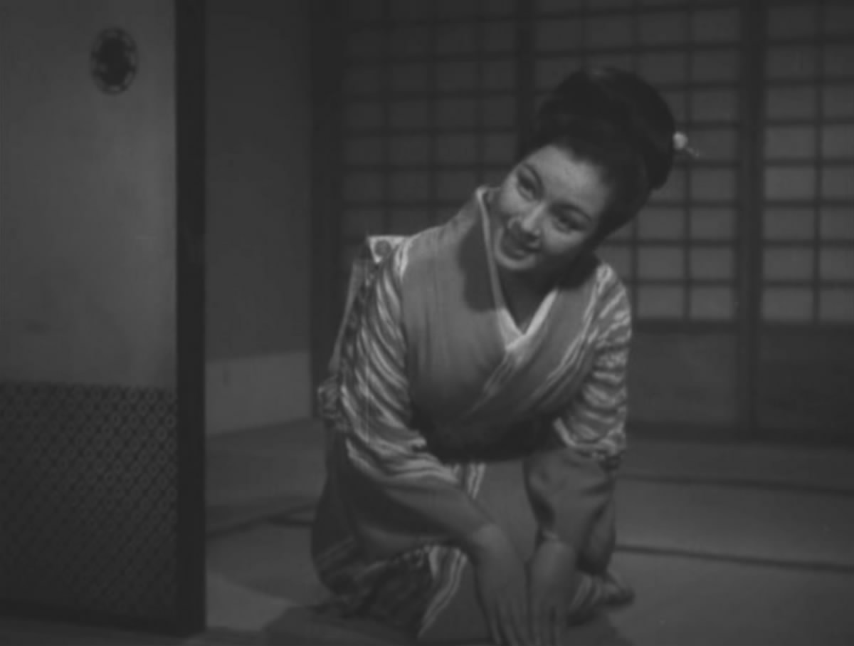 虚饰的盛装剧照的剧照