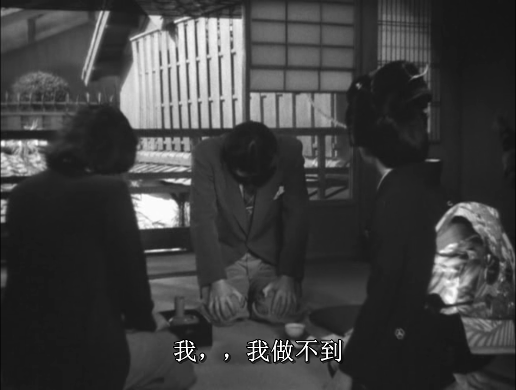 虚饰的盛装剧照的剧照