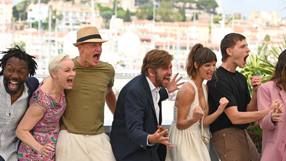 悲情三角剧照的剧照