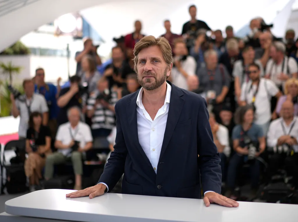 悲情三角剧照的剧照