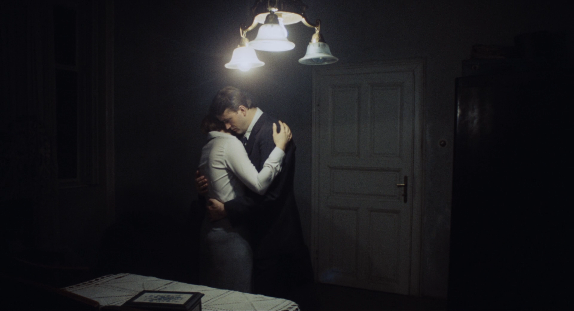 信任剧照的剧照