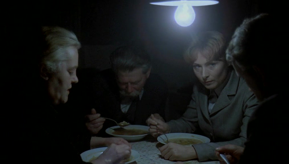 信任剧照的剧照