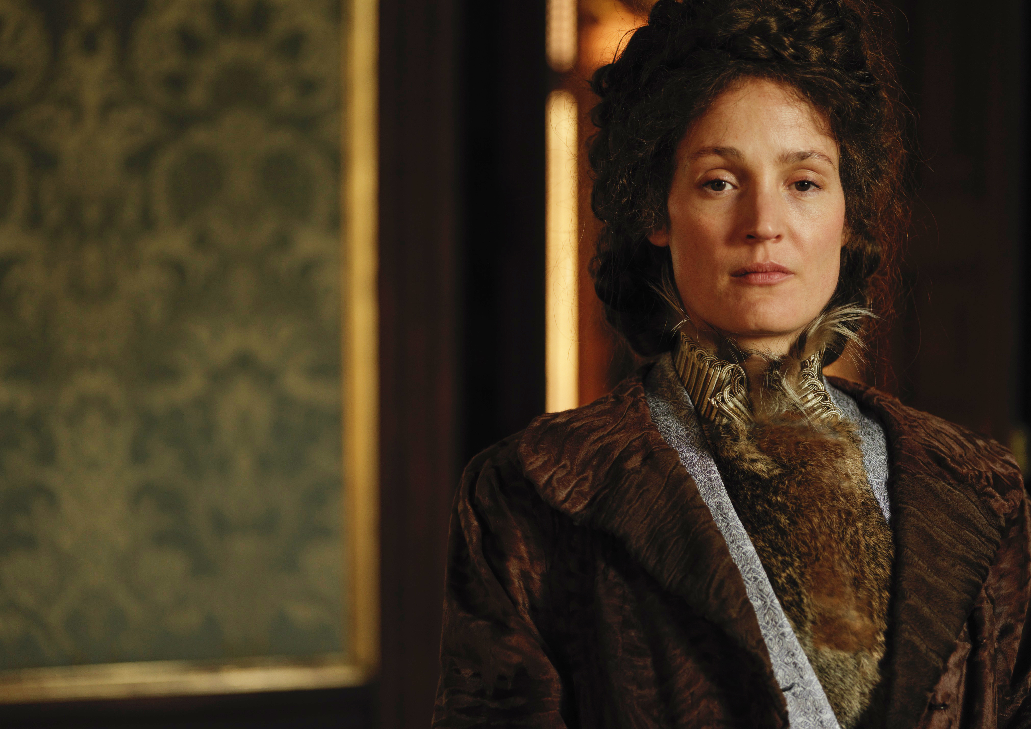 束胸剧照的剧照