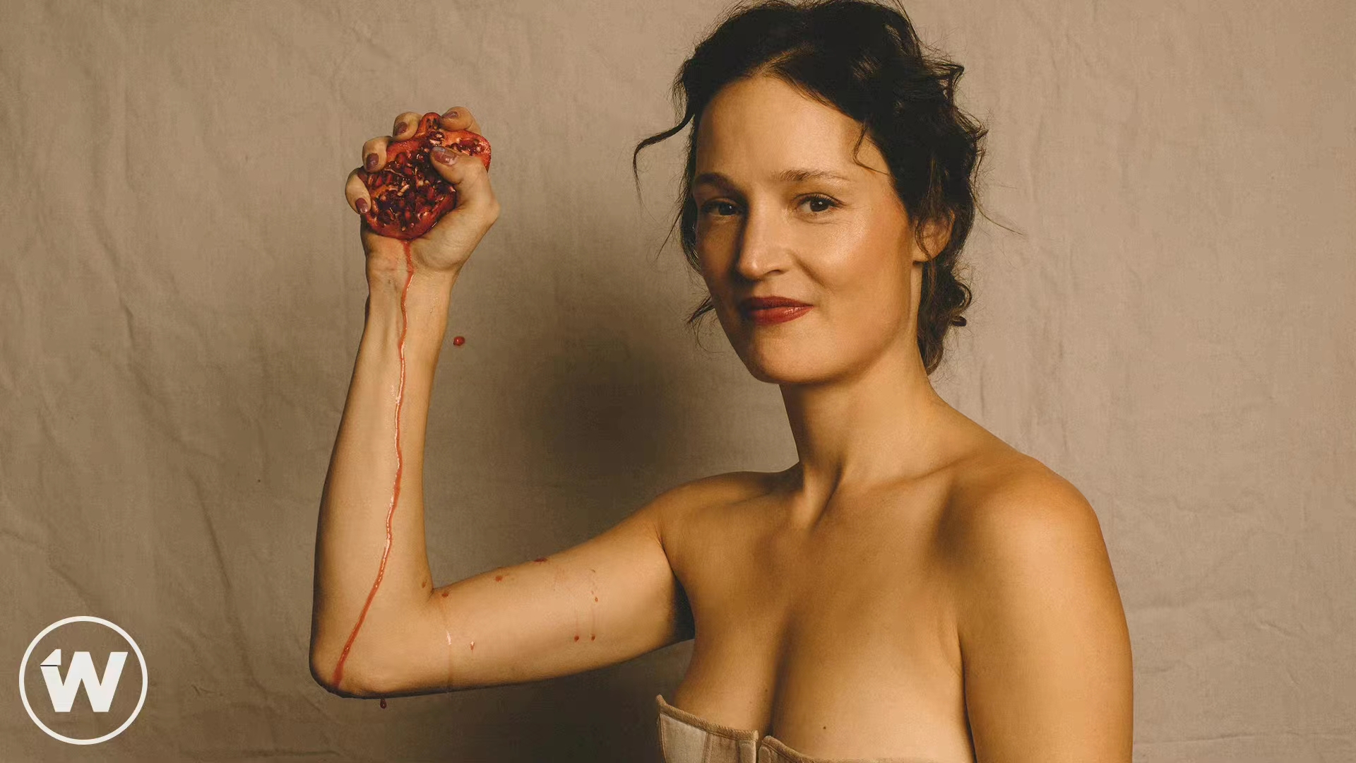 束胸剧照的剧照