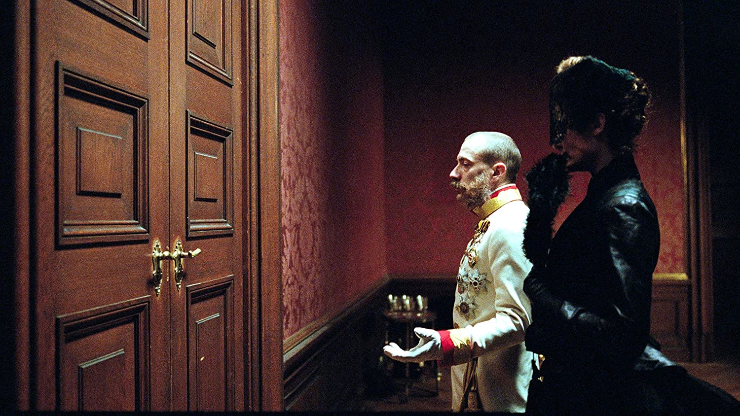 束胸剧照的剧照