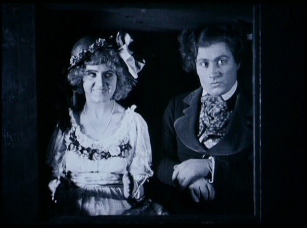 真人玩偶剧照的剧照