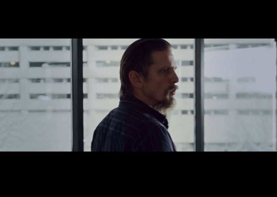 告密者剧照的剧照