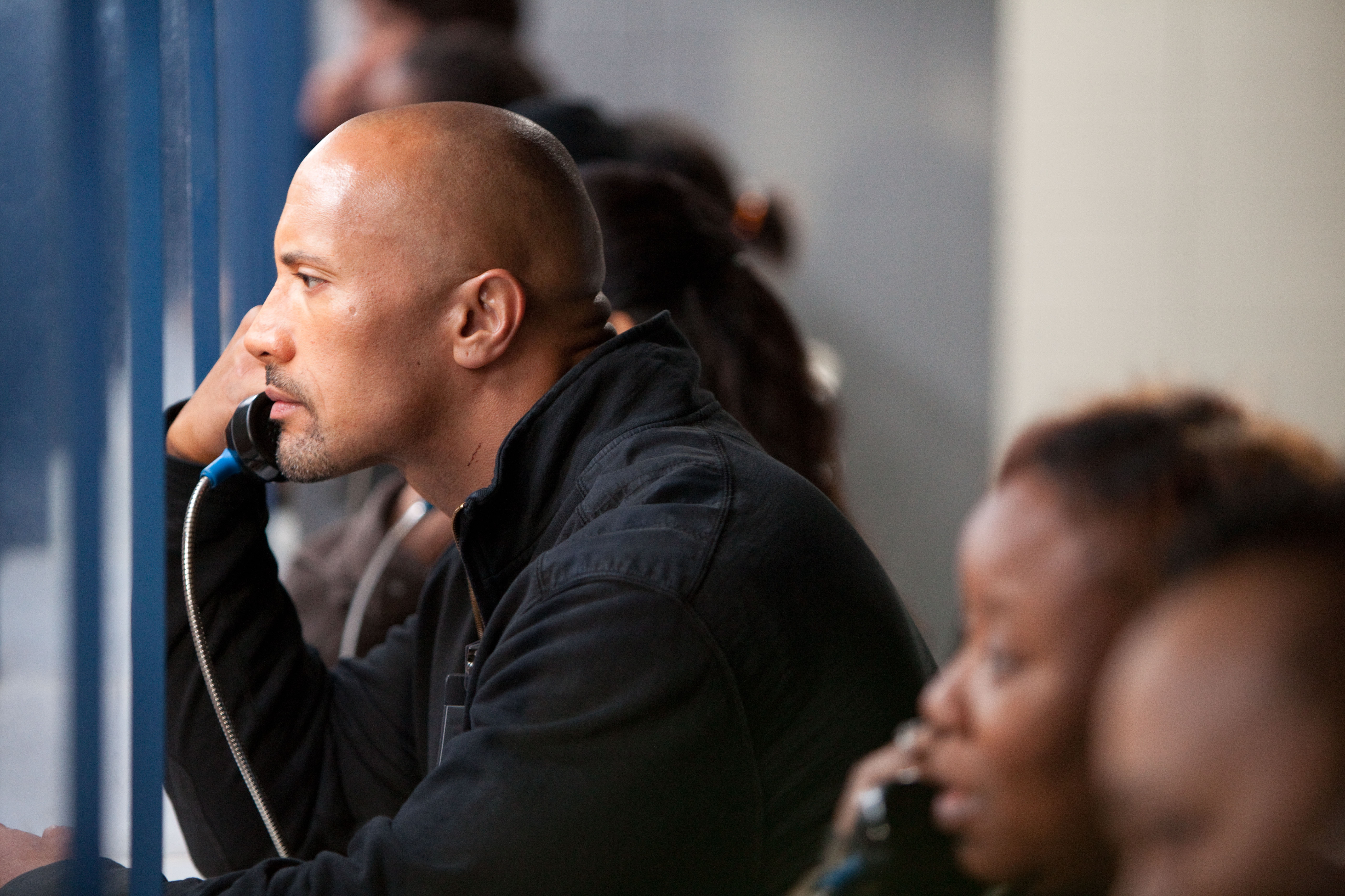 告密者剧照的剧照