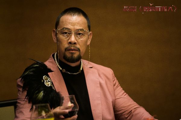 因爱而伟大剧照的剧照