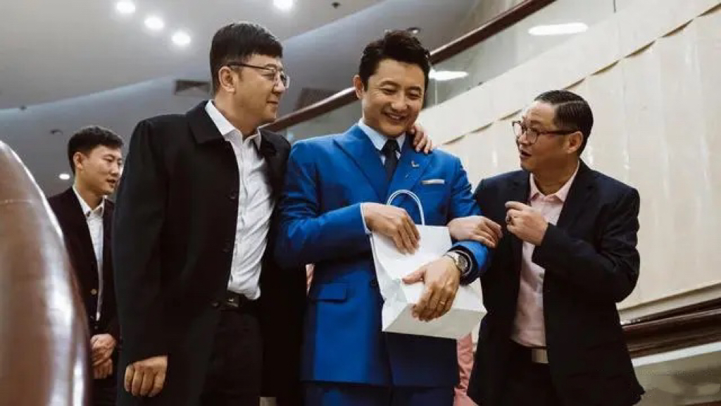 因爱而伟大剧照的剧照