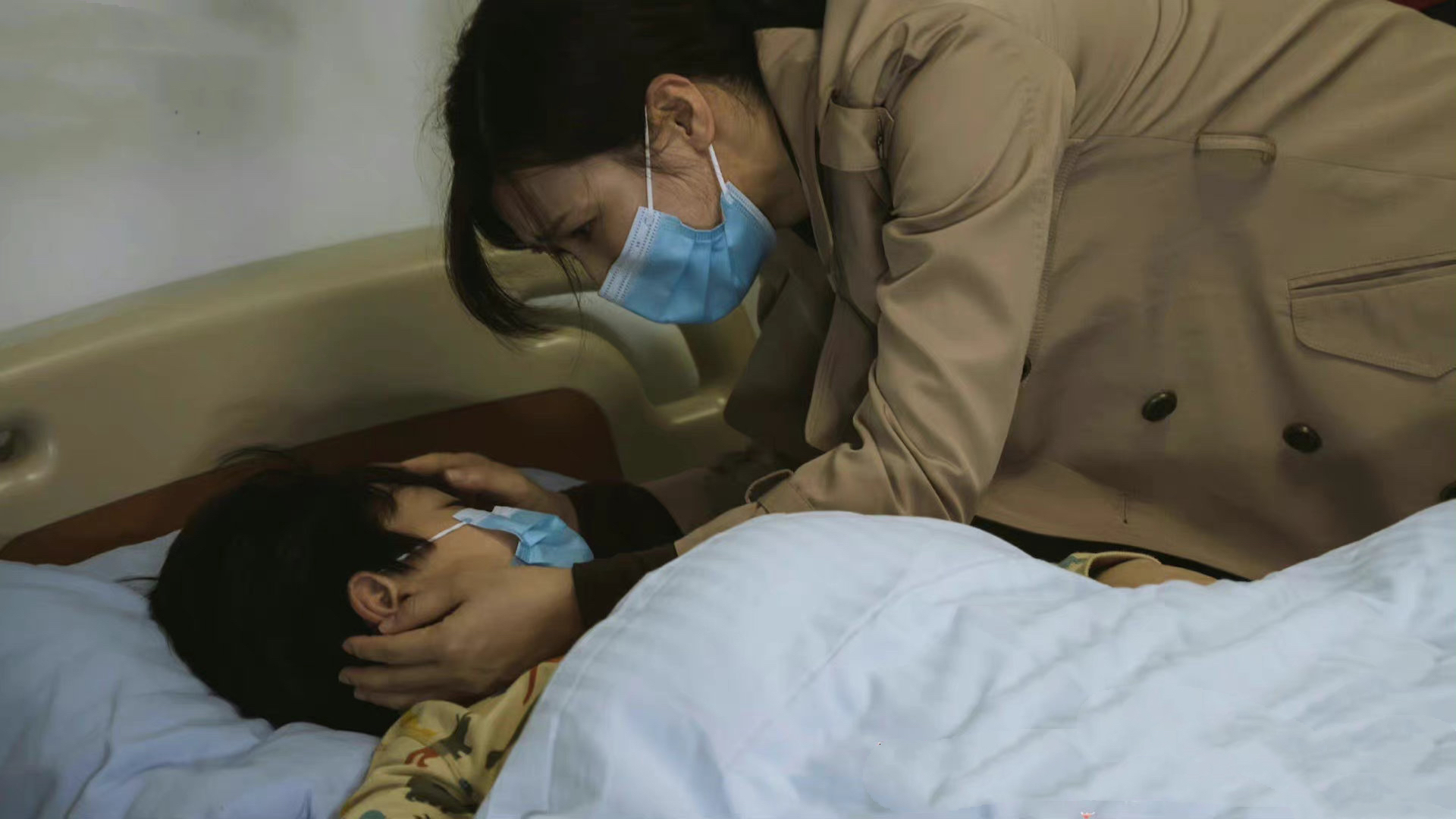 因爱而伟大剧照的剧照