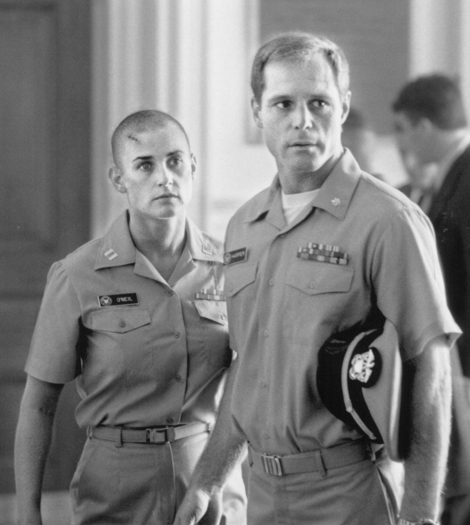 魔鬼女大兵剧照的剧照