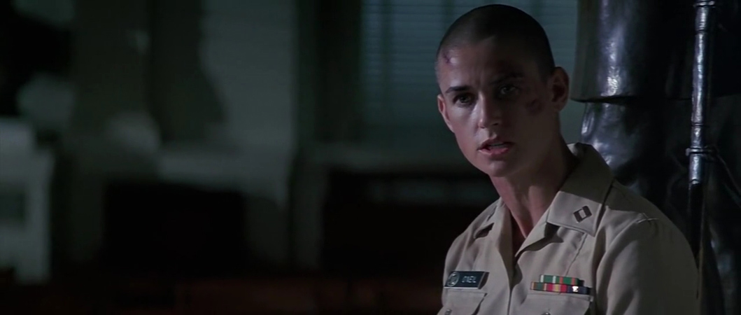 魔鬼女大兵剧照的剧照