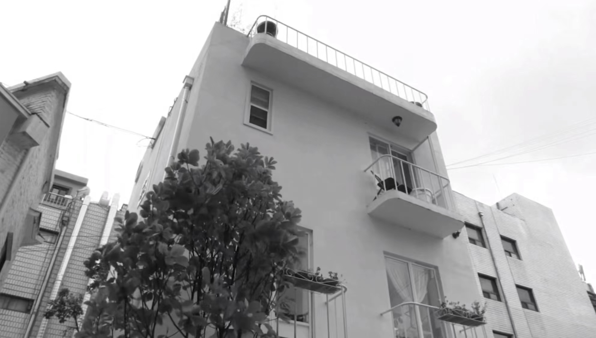 塔楼上剧照的剧照