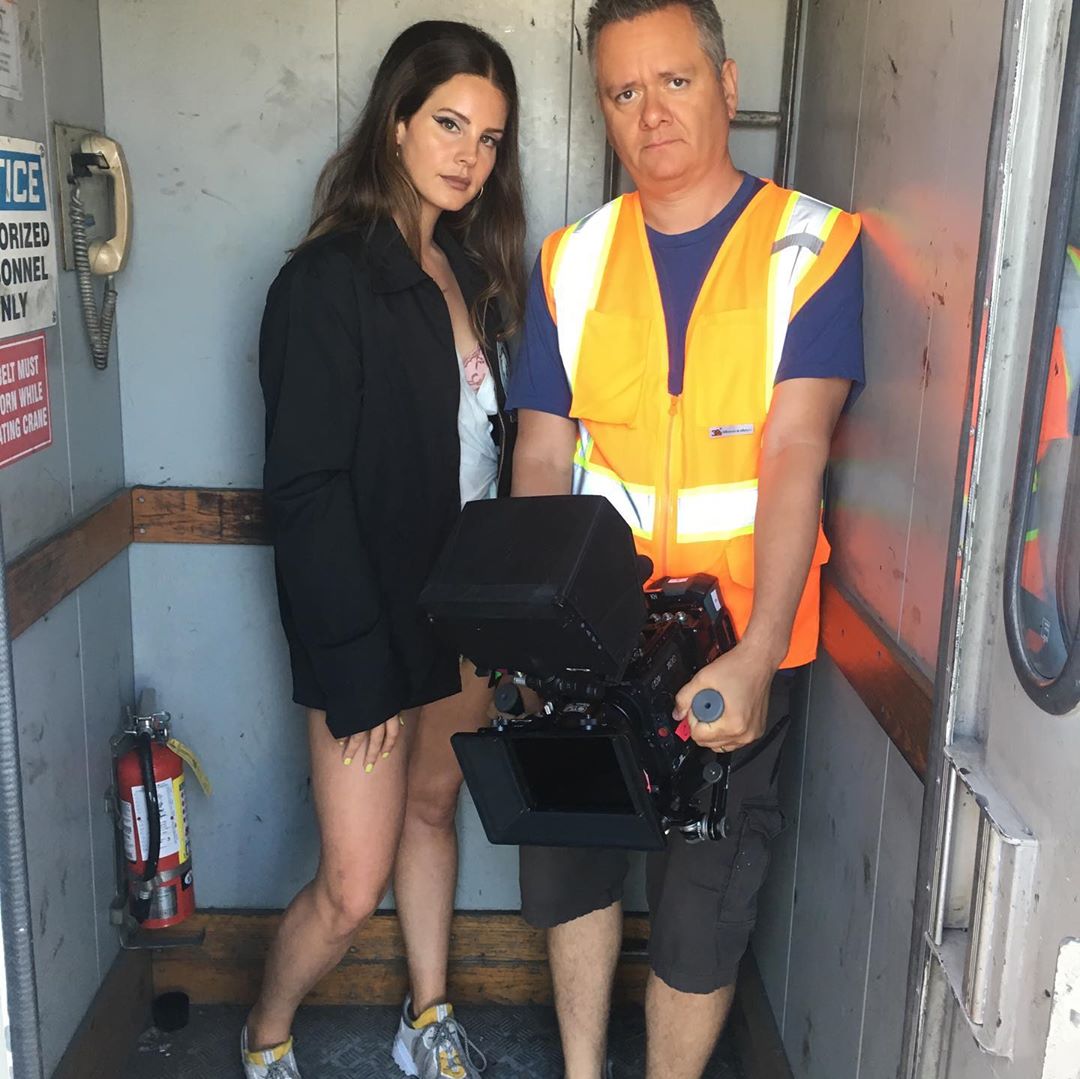 Fuck It I Love You & The Greatest剧照的剧照