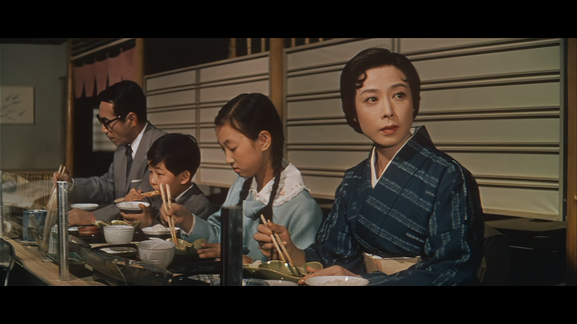 作为妻子，作为女人剧照的剧照