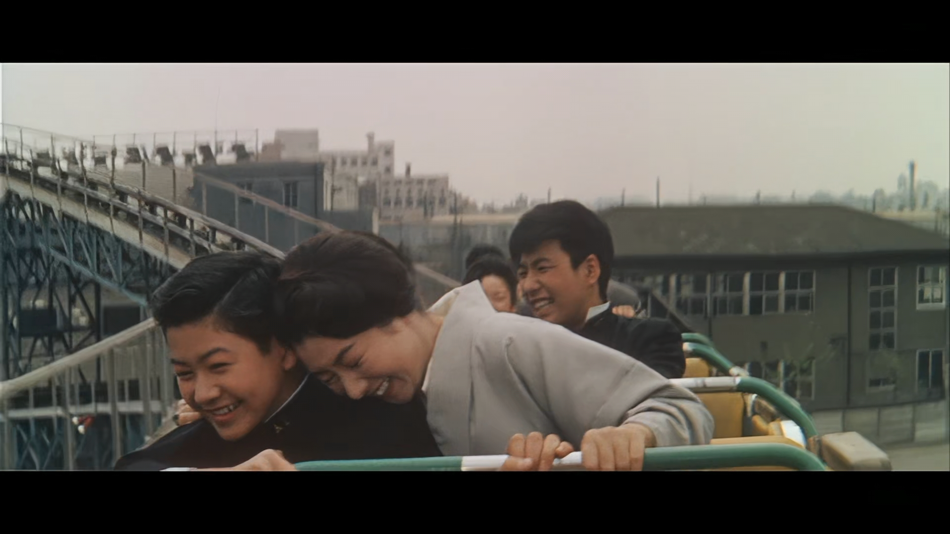 作为妻子，作为女人剧照的剧照