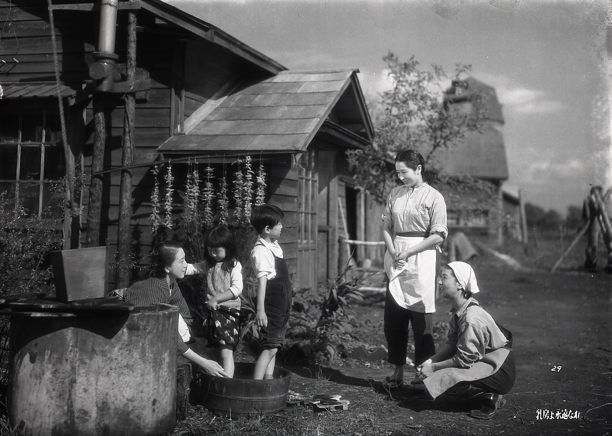 永恒的乳房剧照的剧照