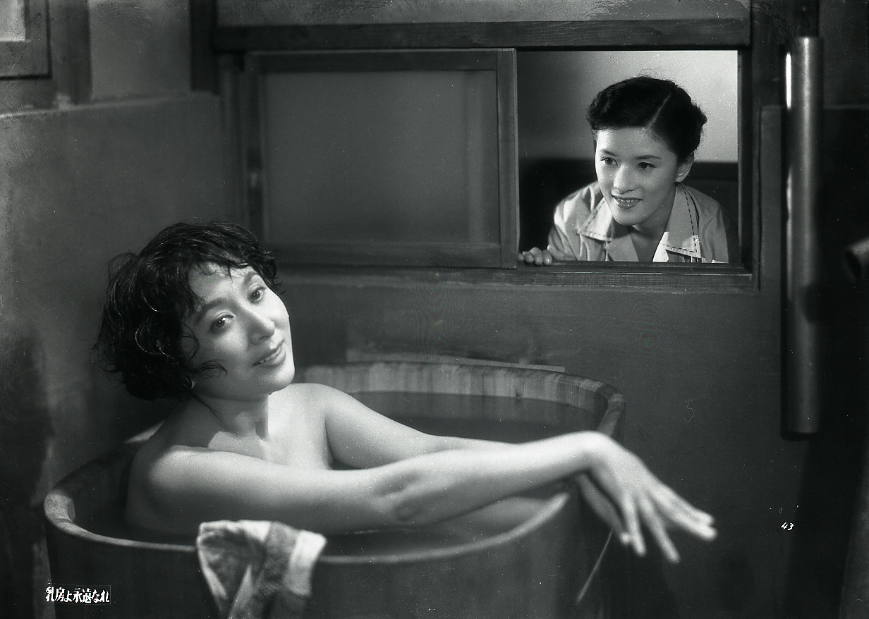 永恒的乳房剧照的剧照