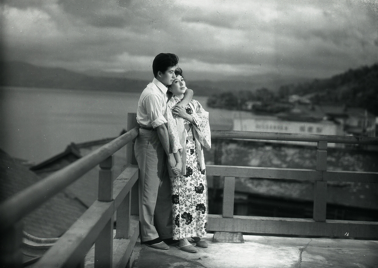 永恒的乳房剧照的剧照