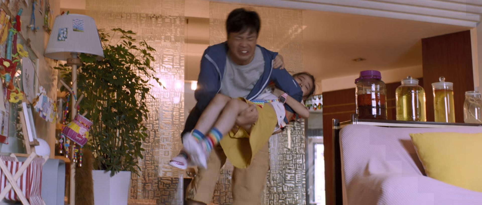 抬头见喜剧照的剧照