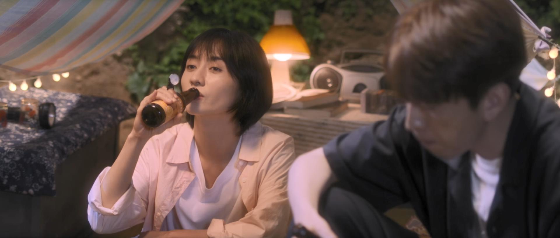 抬头见喜剧照的剧照