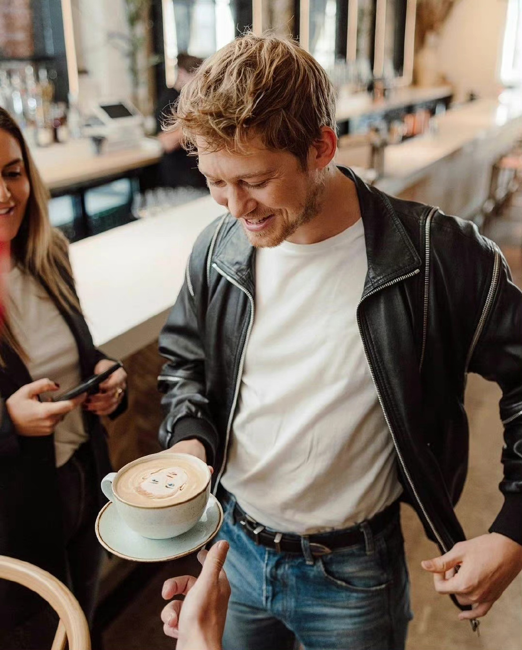 小鸟凯瑟琳剧照的剧照