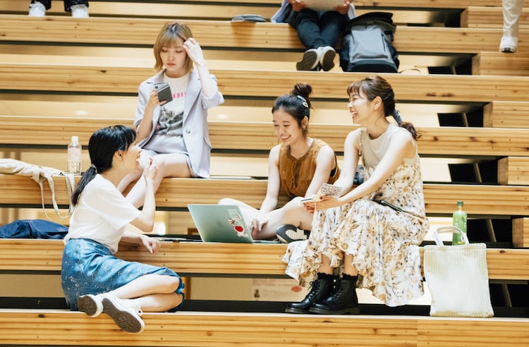 我们是大人剧照的剧照