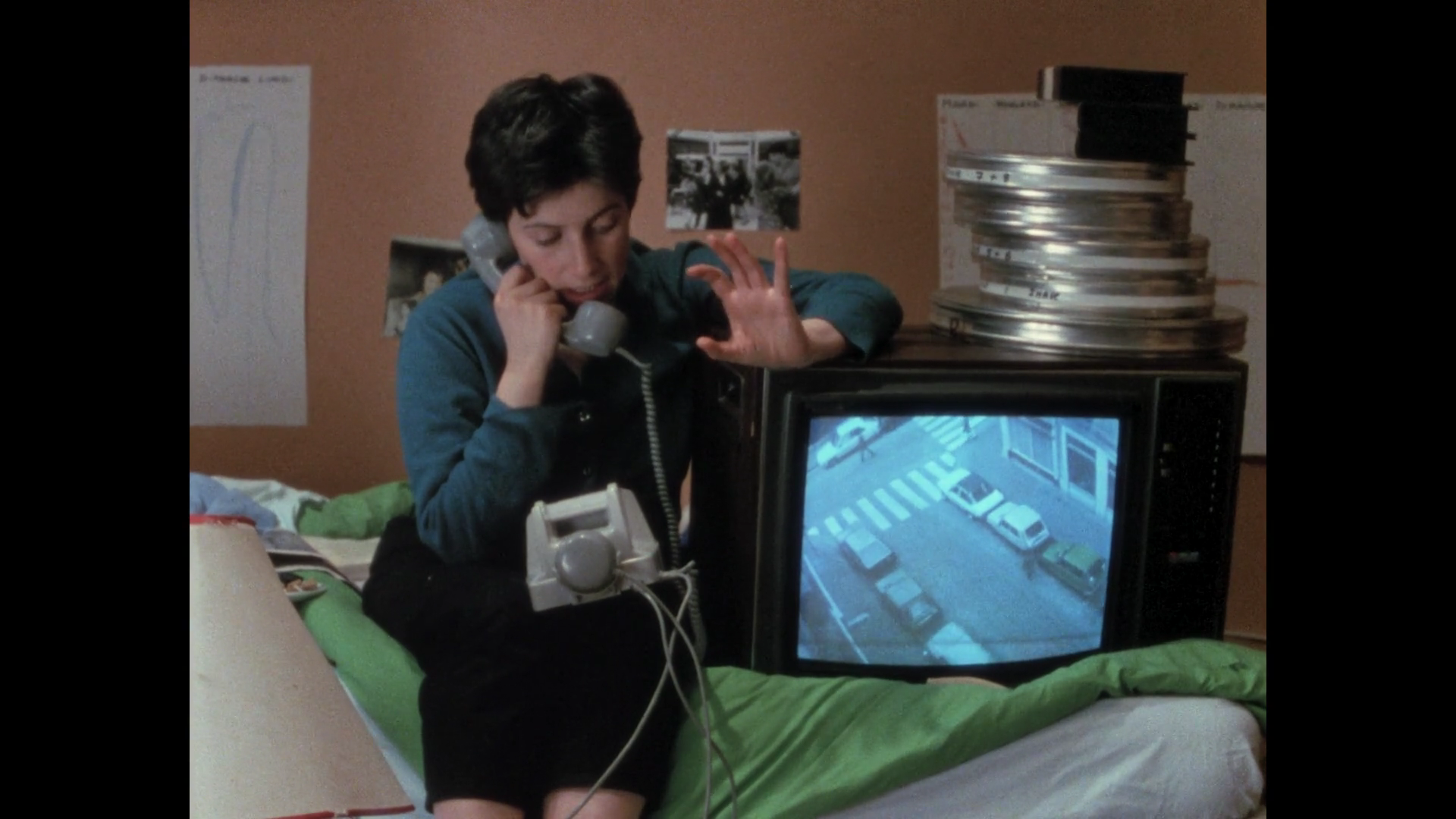 提行李箱的人剧照的剧照