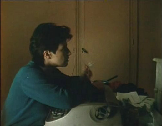 提行李箱的人剧照的剧照