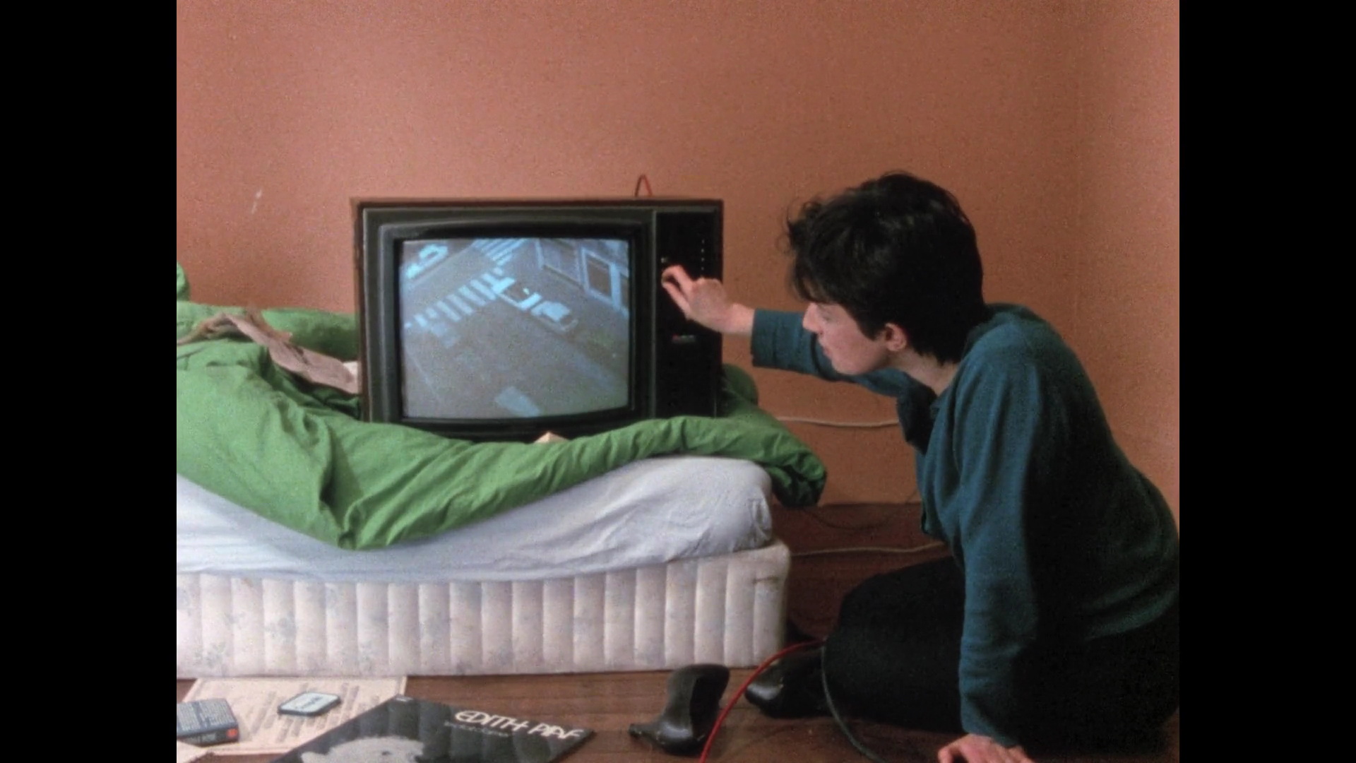 提行李箱的人剧照的剧照