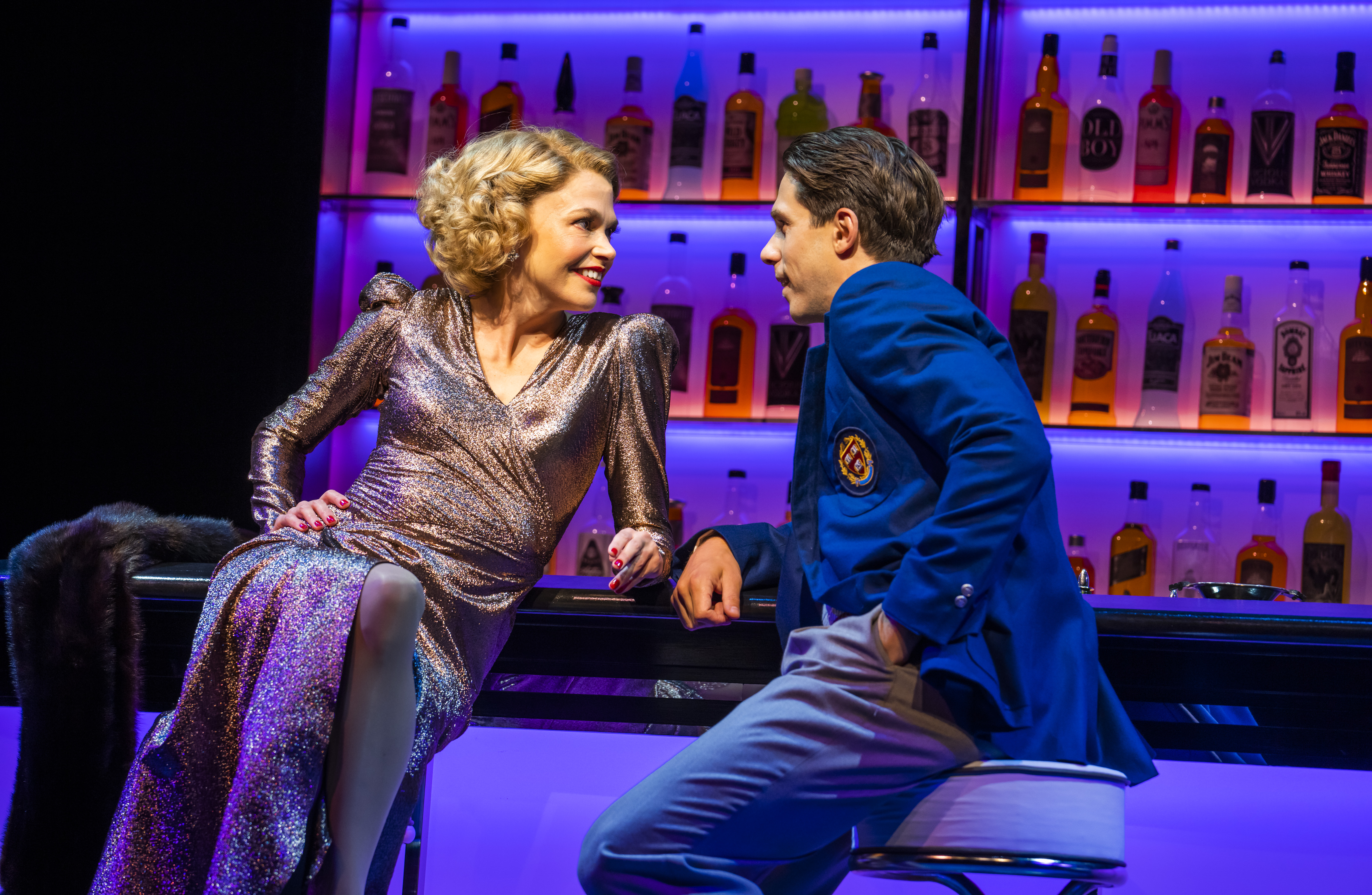 万事皆可剧照的剧照