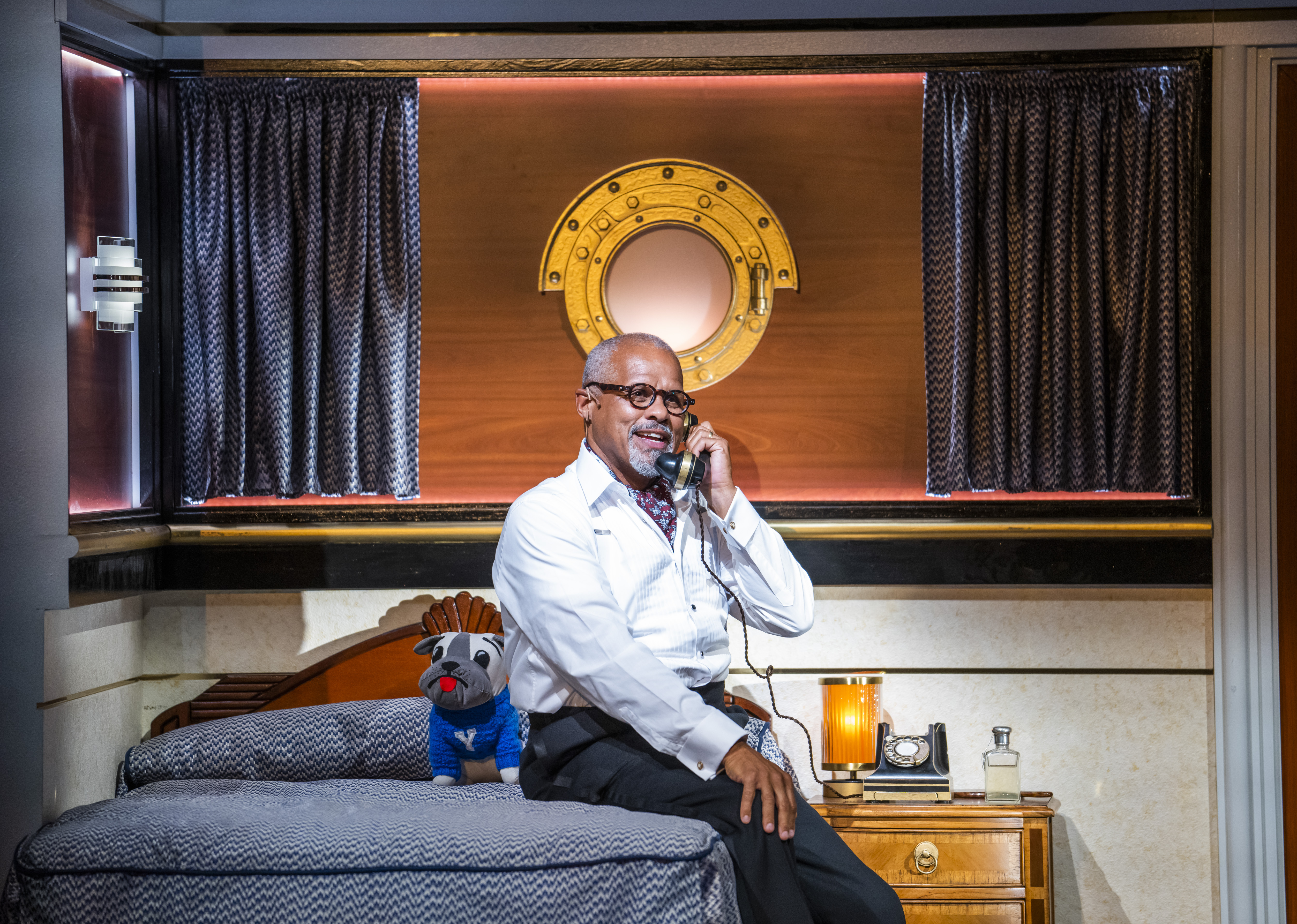 万事皆可剧照的剧照