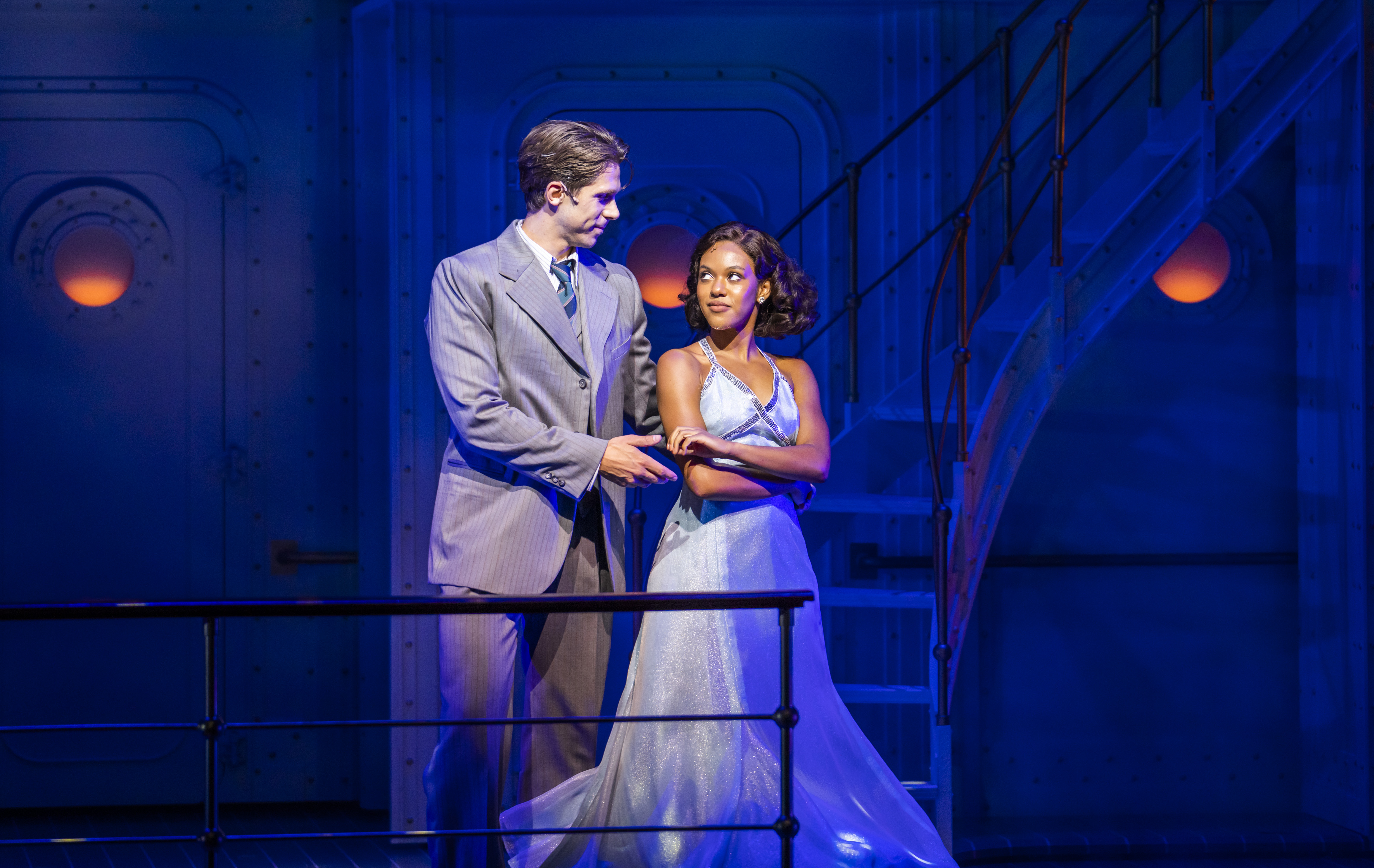 万事皆可剧照的剧照