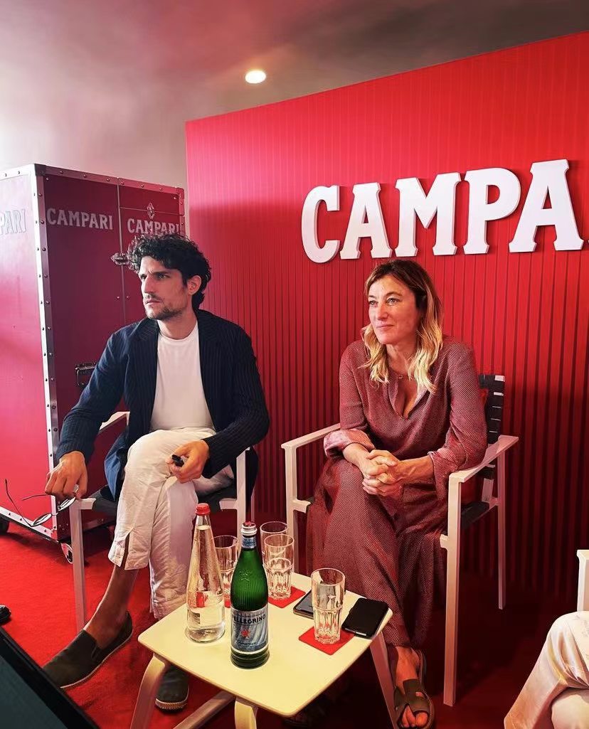 杏仁剧院剧照的剧照