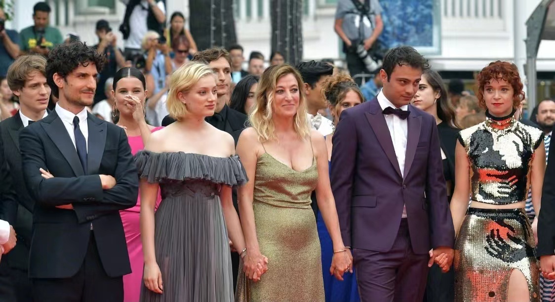 杏仁剧院剧照的剧照