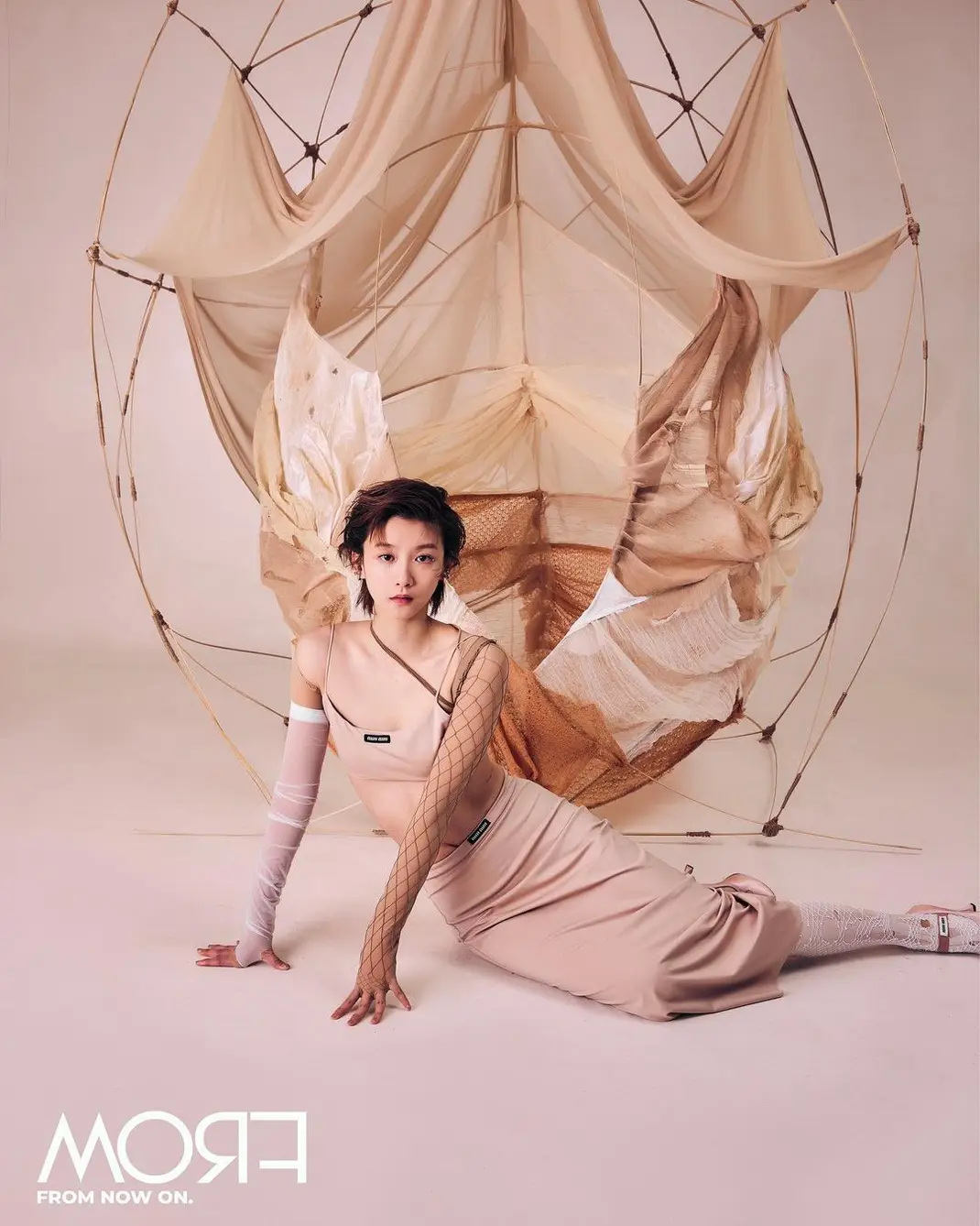 窄路微尘剧照的剧照