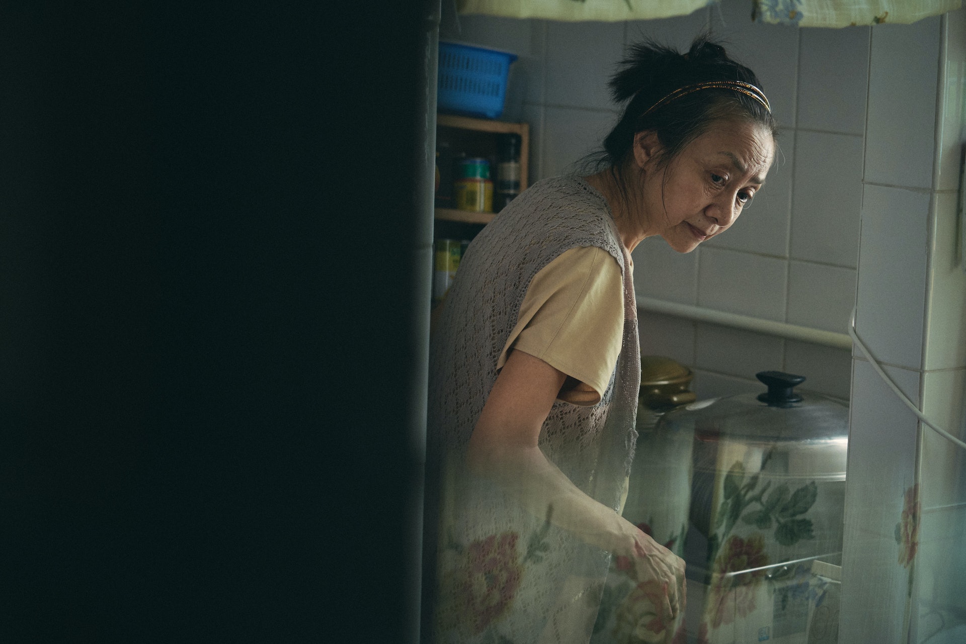 窄路微尘剧照的剧照