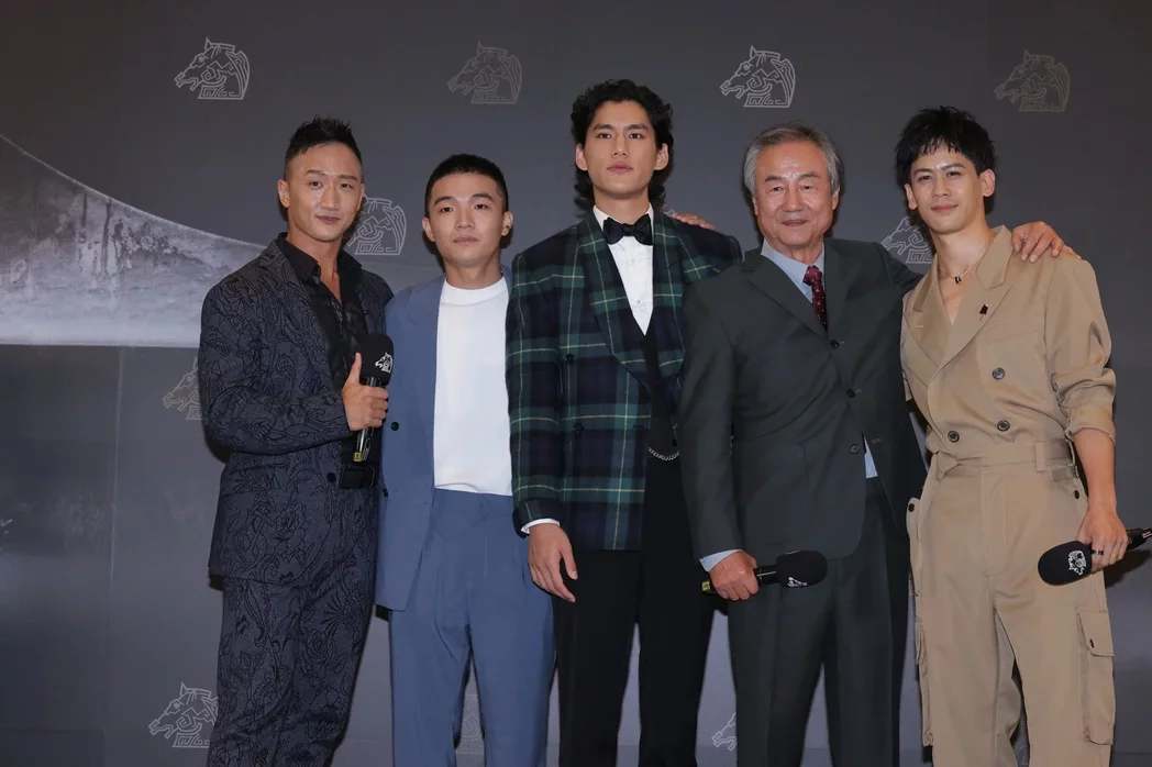 花路阿朱妈剧照的剧照