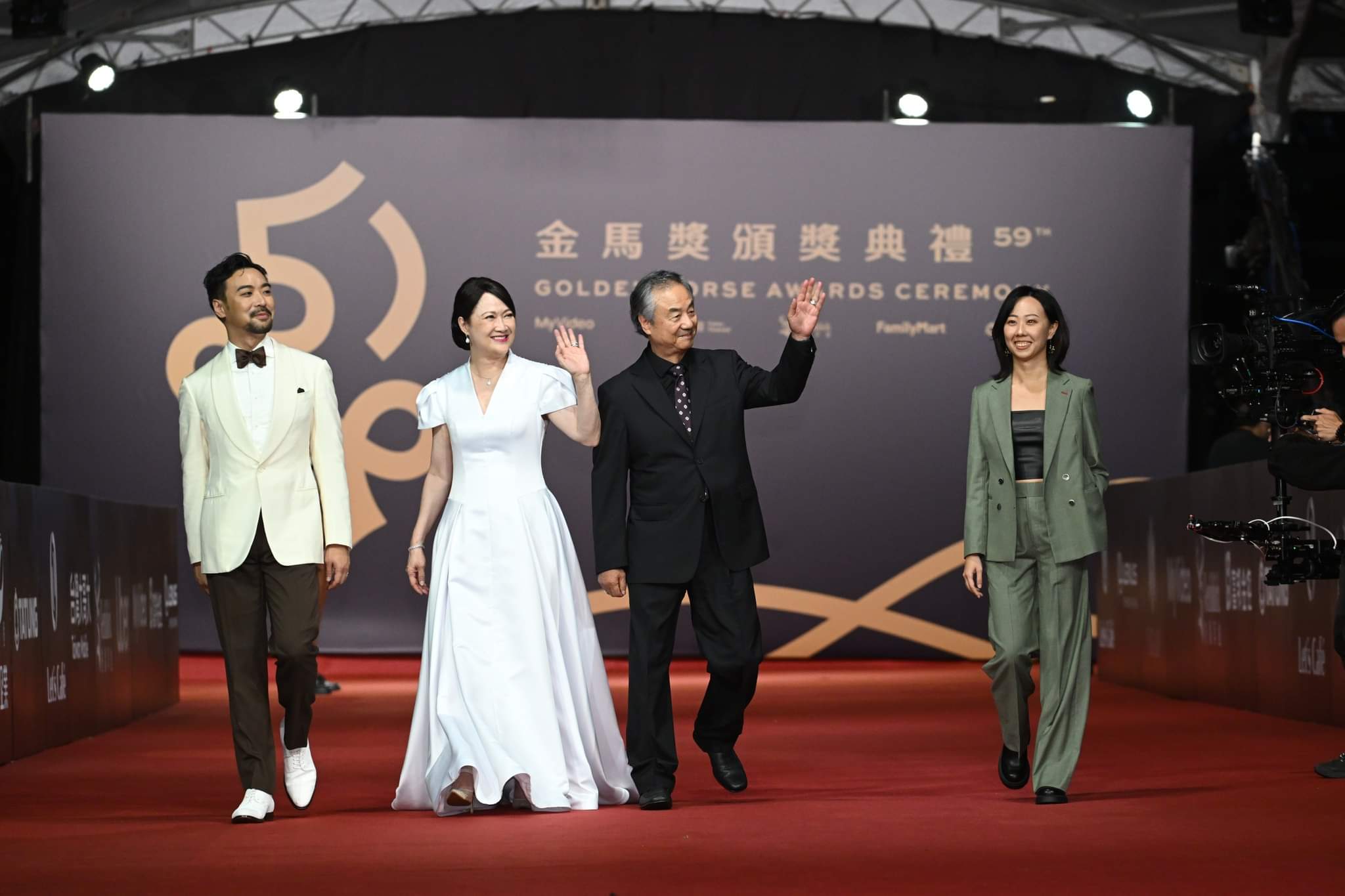 花路阿朱妈剧照的剧照