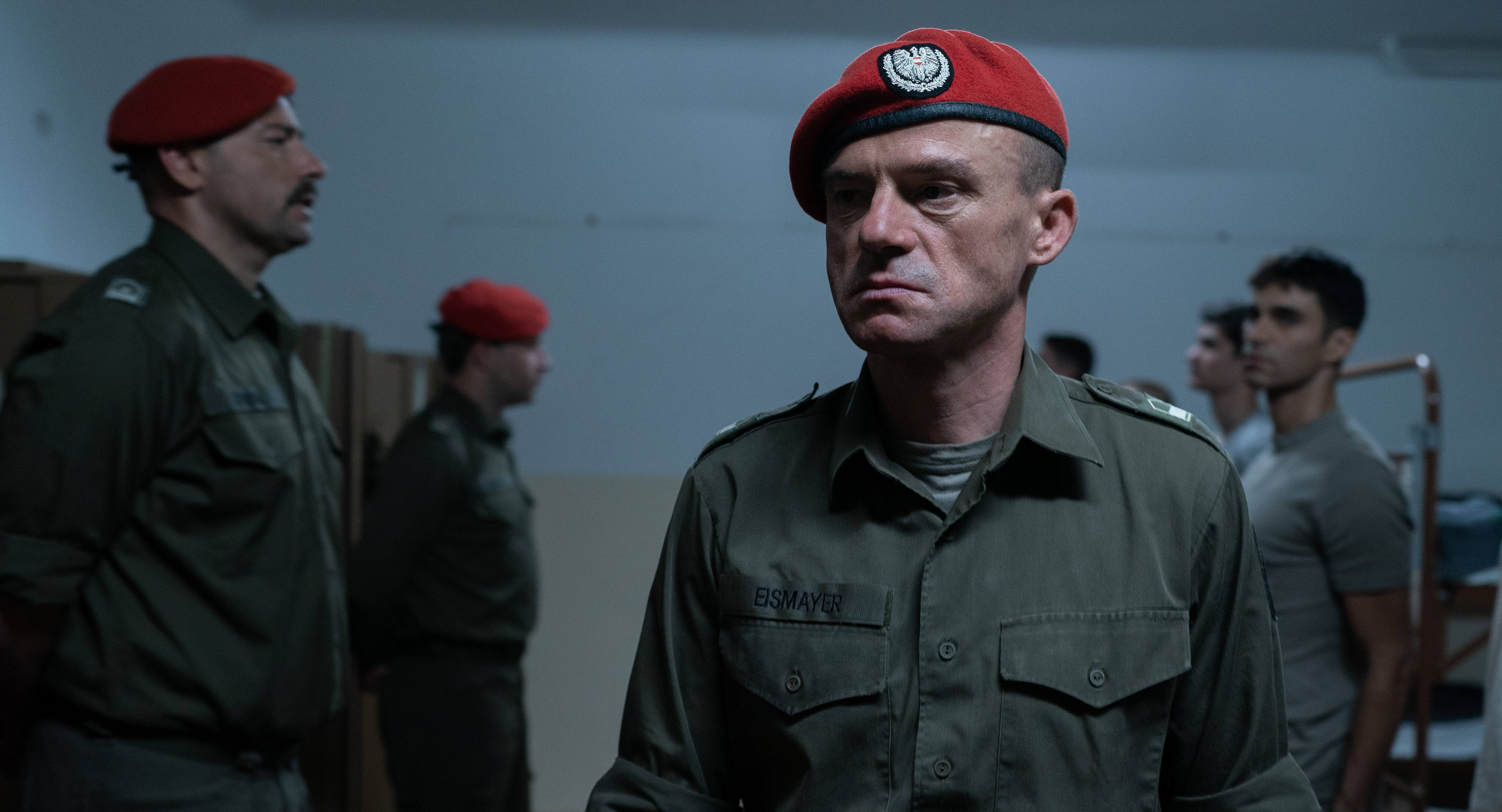 教官与士兵剧照的剧照